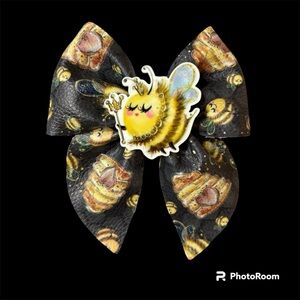 Charming Queen Bee Hair Bow for Kids Black and Yellow